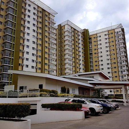 Keys 'N Places Holiday Rentals At Mesaverte Condo Cagayan de Oro Exterior photo
