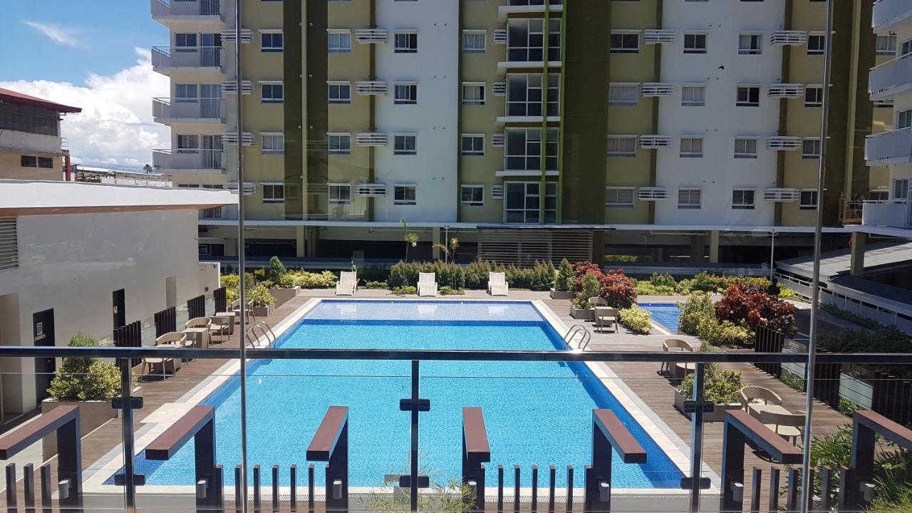 Keys 'N Places Holiday Rentals At Mesaverte Condo Cagayan de Oro Exterior photo